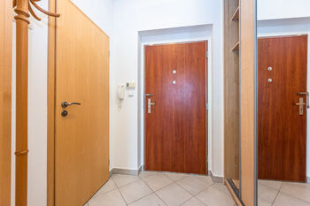 Pronájem bytu 1+kk v osobním vlastnictví 30 m², Praha 8 - Čimice