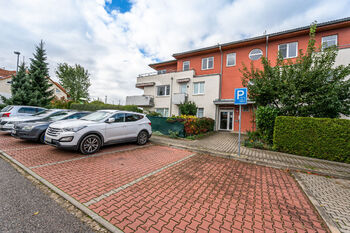 Pronájem bytu 1+kk v osobním vlastnictví 30 m², Praha 8 - Čimice