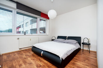 ložnice - Pronájem bytu 2+kk v osobním vlastnictví 63 m², Praha 4 - Modřany
