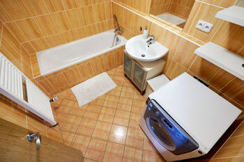 koupelna - Pronájem bytu 2+kk v osobním vlastnictví 63 m², Praha 4 - Modřany