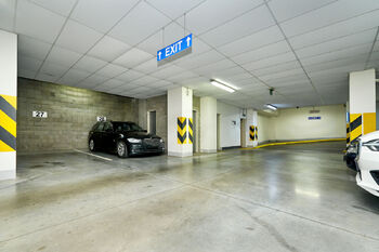garážové stání 27 - Pronájem bytu 2+kk v osobním vlastnictví 63 m², Praha 4 - Modřany