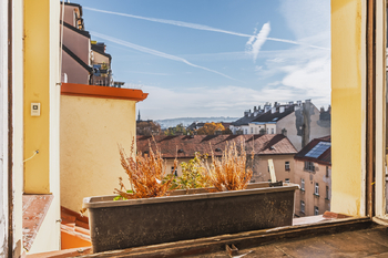 POHLED Z OKNA - Pronájem bytu 1+1 v osobním vlastnictví 43 m², Praha 7 - Holešovice