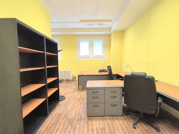 Pronájem kancelářských prostor 61 m², Praha 8 - Kobylisy