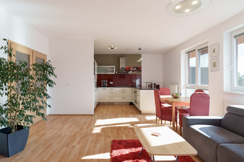 Pronájem 4+kk, Hradec Králové - Třebeš - Pronájem bytu 4+kk v osobním vlastnictví 115 m², Hradec Králové 
