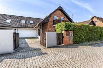Přední pohled - dům - Prodej domu 284 m², Praha 6 - Přední Kopanina