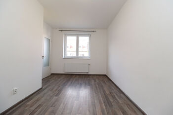 Pronájem bytu 1+1 v osobním vlastnictví 40 m², Praha 4 - Nusle