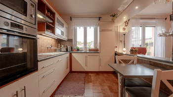 Prodej domu 220 m², Velešovice
