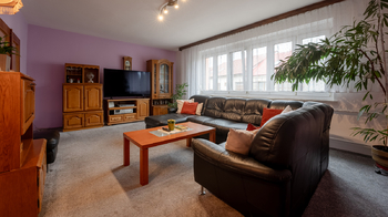Prodej domu 220 m², Velešovice