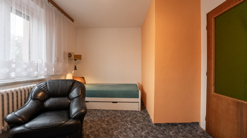 Prodej domu 220 m², Velešovice