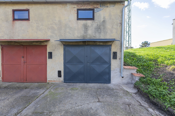 Pohled na garáž - Prodej garáže 26 m², Bohušovice nad Ohří 