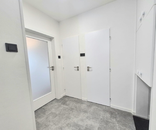 Pronájem bytu 2+1 v osobním vlastnictví 77 m², Praha 6 - Dejvice
