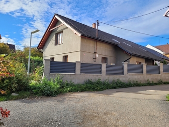 Prodej domu 348 m², Neumětely
