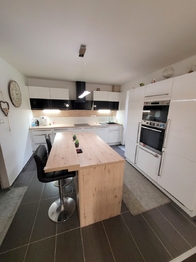 Přízemí. - Prodej domu 348 m², Neumětely