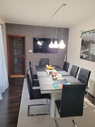 Prodej domu 348 m², Neumětely