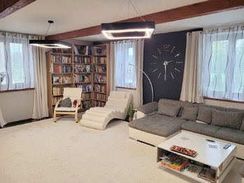 Prodej domu 348 m², Neumětely