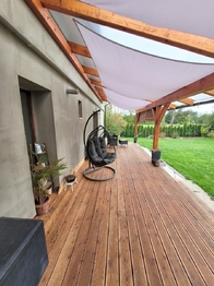 Prodej domu 348 m², Neumětely