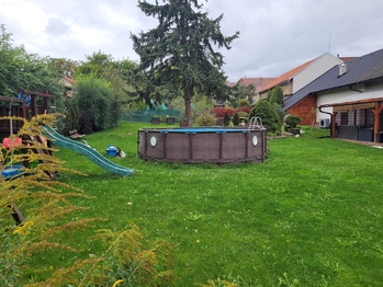 Prodej domu 348 m², Neumětely