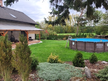 Prodej domu 348 m², Neumětely
