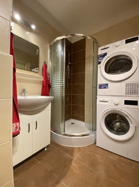 +420 776 335 999, ladislav.urbancik@re-max.cz - Prodej bytu 1+1 v družstevním vlastnictví 36 m², Havířov