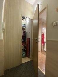 +420 776 335 999, ladislav.urbancik@re-max.cz - Prodej bytu 1+1 v družstevním vlastnictví 36 m², Havířov