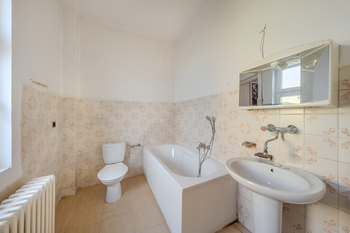 Koupelna - Prodej domu 182 m², Teplice