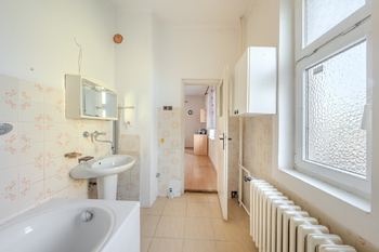 Koupelna - Prodej domu 182 m², Teplice