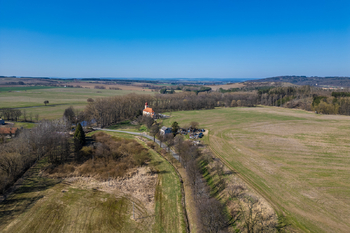 Prodej pozemku 1070 m², Přívětice