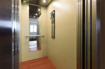 Prodej bytu 2+1 v osobním vlastnictví 64 m², Praha 4 - Michle