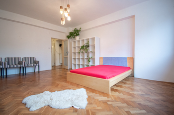 Prodej bytu 2+1 v osobním vlastnictví 75 m², Praha 6 - Střešovice