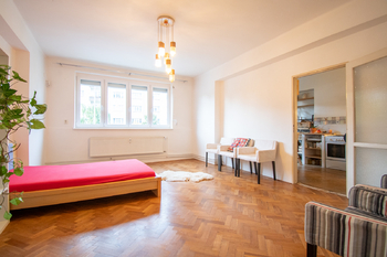 Prodej bytu 2+1 v osobním vlastnictví 75 m², Praha 6 - Střešovice