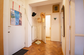Prodej bytu 2+1 v osobním vlastnictví 75 m², Praha 6 - Střešovice