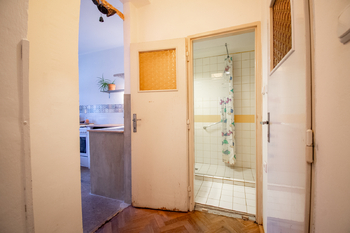 Prodej bytu 2+1 v osobním vlastnictví 75 m², Praha 6 - Střešovice