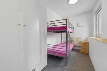 Prodej obchodních prostor 93 m², Jince