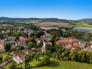 Prodej obchodních prostor 93 m², Jince