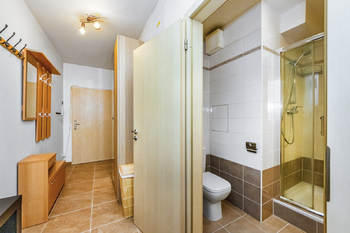 Prodej bytu 1+kk v osobním vlastnictví 43 m², Praha 9 - Hostavice