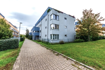 Prodej bytu 1+kk v osobním vlastnictví 43 m², Praha 9 - Hostavice