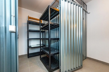 Prodej bytu 1+kk v osobním vlastnictví 43 m², Praha 9 - Hostavice