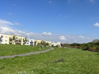 Prodej bytu 1+kk v osobním vlastnictví 43 m², Praha 9 - Hostavice
