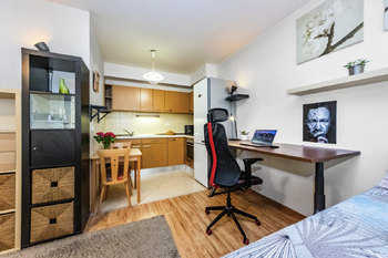 Prodej bytu 1+kk v osobním vlastnictví 43 m², Praha 9 - Hostavice