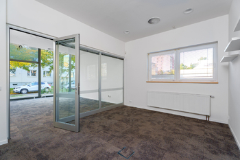 Pronájem obchodních prostor 155 m², Čelákovice