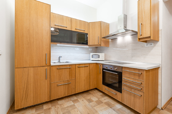 Pronájem bytu 1+1 v osobním vlastnictví 40 m², Praha 5 - Smíchov