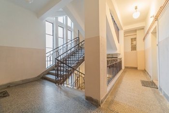 Prodej bytu 2+1 v osobním vlastnictví 59 m², Praha 7 - Holešovice