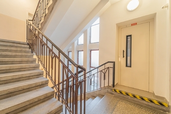 Prodej bytu 2+1 v osobním vlastnictví 59 m², Praha 7 - Holešovice