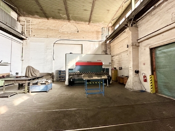 Prodej výrobních prostor 2491 m², Cheb