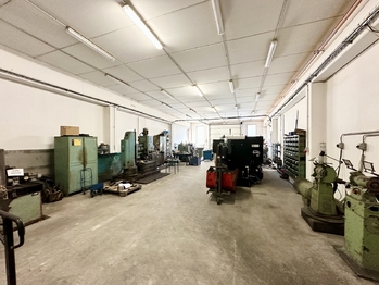 Prodej výrobních prostor 2491 m², Cheb