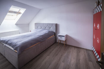Čtvrtá ložnice patro - Prodej domu 254 m², Budíškovice