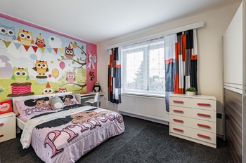 Pátý pokoj v patře. - Prodej nájemního domu 247 m², České Velenice