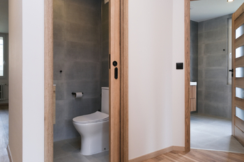 samostatné wc - Pronájem bytu 3+kk v osobním vlastnictví 67 m², Praha 4 - Braník