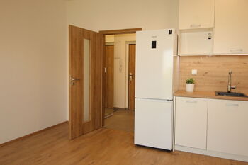 Pronájem bytu 1+kk v osobním vlastnictví 38 m², Praha 4 - Chodov