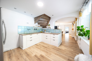 RD Květnice - kuchyně - Prodej domu 190 m², Květnice